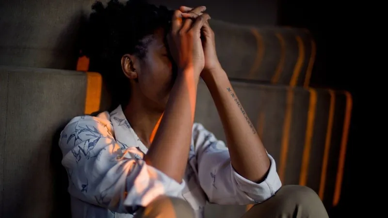 depressao-e-ansiedade-sao-mais-frequentes-em-mulheres-142133_800x450