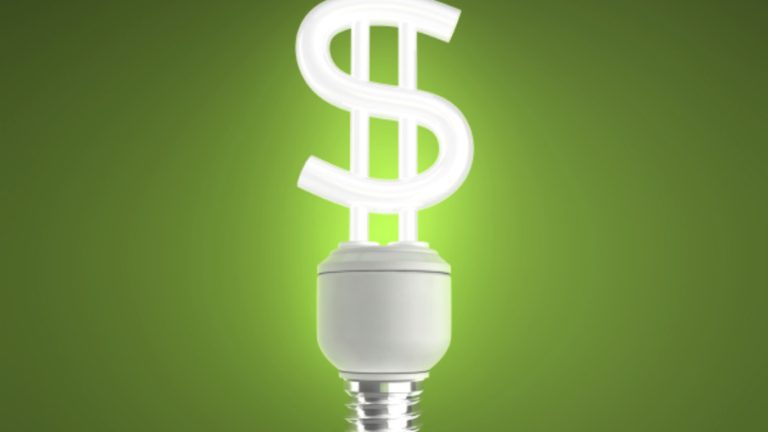 lampada-dinheiro-custos-eficiencia-energetica-foto-reproducao-internet-13